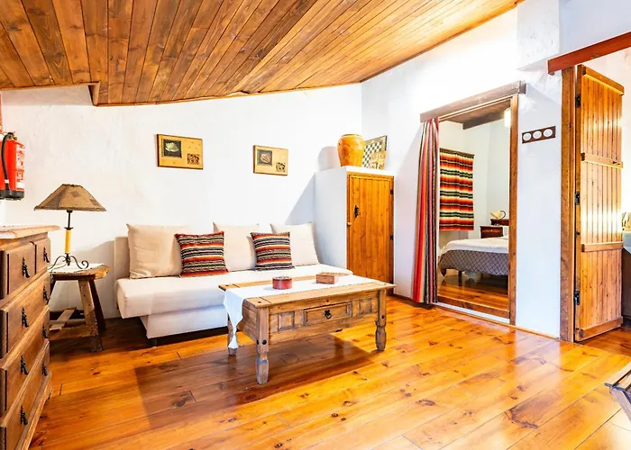 Casa Mayor *